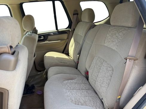 Used 2004 GMC Envoy SLE RWD image 13