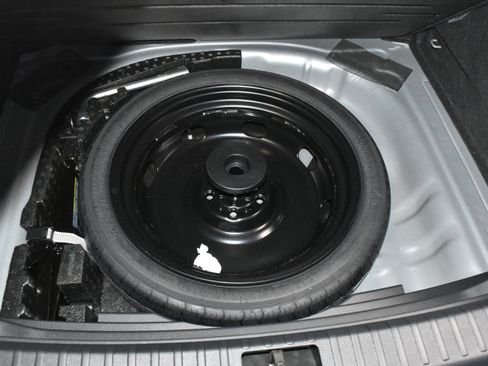 New 2026 Volkswagen Taos SE FWD image 24