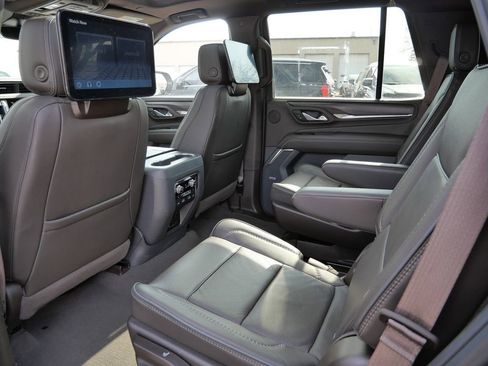 Used 2024 GMC Yukon Denali w/ Denali Reserve Package AWD/4WD image 27