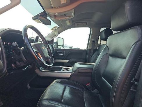 Used 2019 Chevrolet Silverado 2500 LTZ w/ Duramax Plus Package image 9