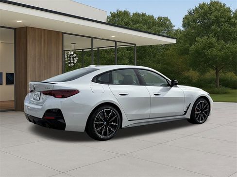 New 2026 BMW 430i w/ M Sport Package image 7