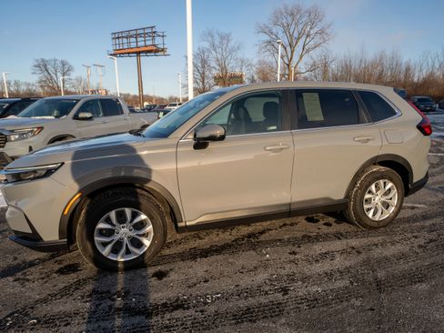 Certified 2025 Honda CR-V LX image 3