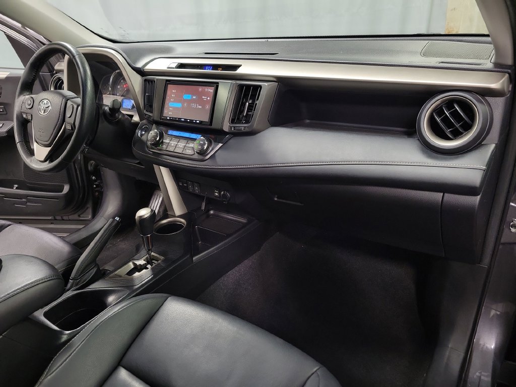 Used 2015 Toyota RAV4 Limited w/ Technology Package AWD/4WD image 35
