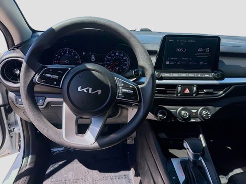 Used 2023 Kia Forte LXS FWD image 10