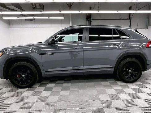 Used 2023 Volkswagen Atlas Cross Sport SEL R-Line AWD/4WD image 14