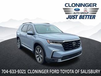 Used 2025 Honda Pilot Touring video 1
