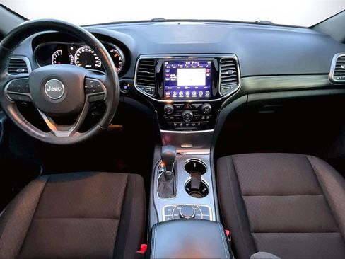 Used 2019 Jeep Grand Cherokee Laredo image 14