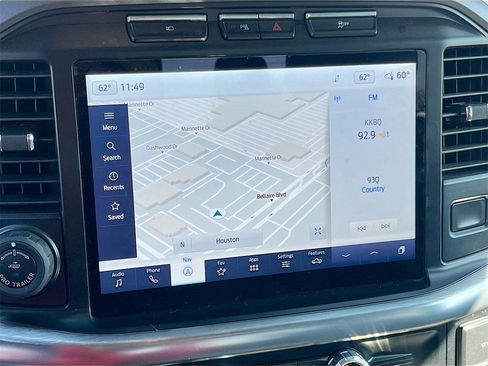 Used 2023 Ford F150 Lariat w/ Trailer Tow Package image 13