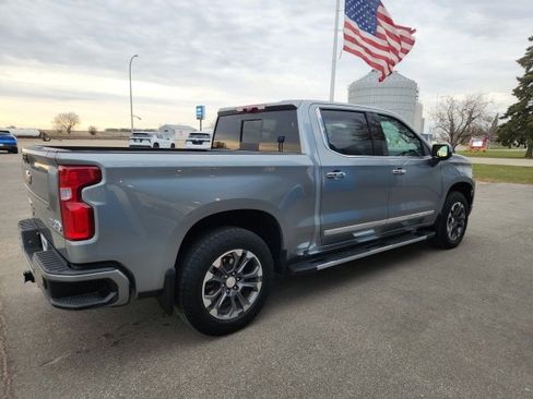 Used 2025 Chevrolet Silverado 1500 High Country w/ Technology Package image 6