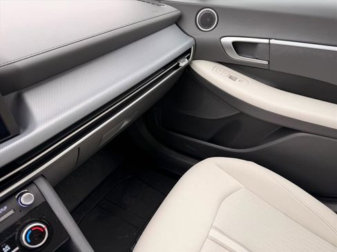 Used 2025 Hyundai Sonata SE image 19