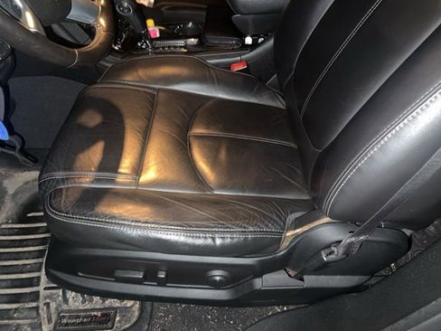 Used 2017 Chevrolet Traverse LT image 10