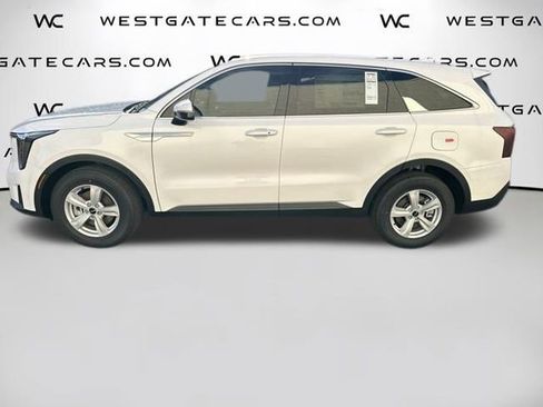 New 2026 Kia Sorento LX image 4