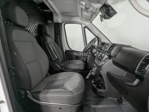 Used 2025 RAM ProMaster 2500 w/ U-Haul Equipment Group FWD image 19