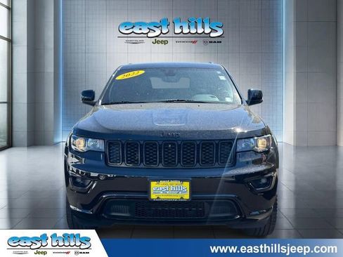 Used 2022 Jeep Grand Cherokee Laredo X AWD/4WD image 7