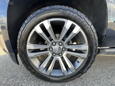 Certified 2019 GMC Yukon XL Denali w/ Denali Ultimate Package image 34