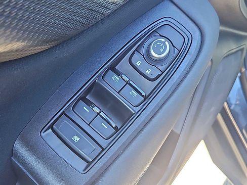 Used 2025 Subaru Outback Premium image 25