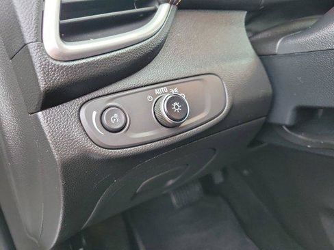 Used 2021 Chevrolet Trax LT w/ Redline Edition image 20