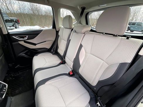 Used 2021 Subaru Forester Premium image 14