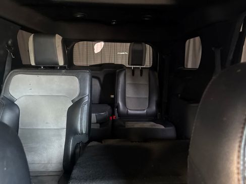 Used 2017 Ford Explorer XLT w/ Equipment Group 202A FWD image 19