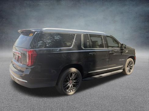 Used 2022 GMC Yukon XL SLT w/ SLT Luxury Package AWD/4WD image 8