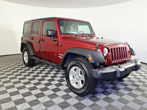 Used 2013 Jeep Wrangler Unlimited Sport AWD/4WD image 3