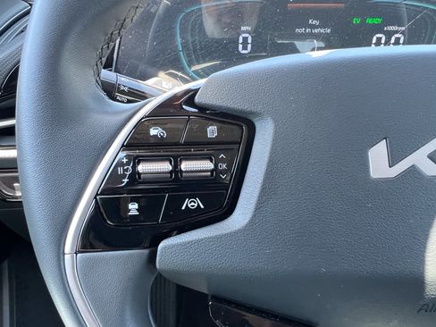 New 2026 Kia Niro EX FWD image 23