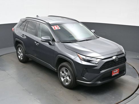 Used 2025 Toyota RAV4 XLE AWD/4WD image 34