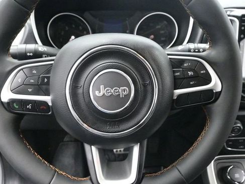 Used 2021 Jeep Compass Latitude image 10