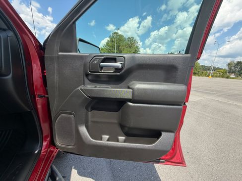 Used 2020 Chevrolet Silverado 1500 Custom Trail Boss w/ Custom Convenience Package AWD/4WD image 16