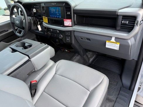 New 2025 Ford F550 4x4 Regular Cab Super Duty image 13