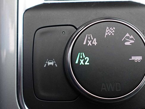 Used 2023 Chevrolet Blazer LT w/ Sound & Technology Package AWD/4WD image 19