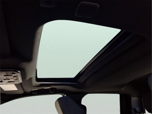 Used 2025 Toyota Tacoma TRD Off-Road w/ TRD Off Road Premium Package image 19