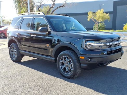 Used 2023 Ford Bronco Sport Badlands image 6