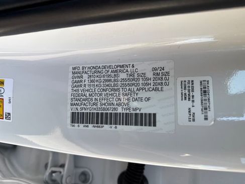 Certified 2025 Honda Pilot Sport image 17