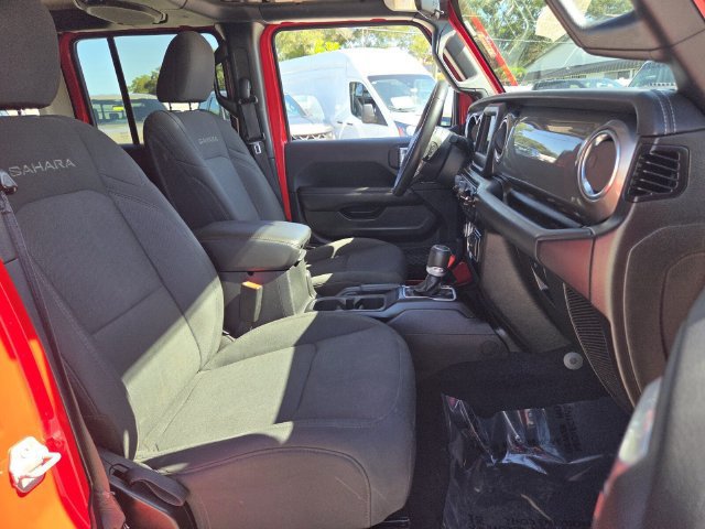 Used 2020 Jeep Wrangler Unlimited Sahara AWD/4WD image 21