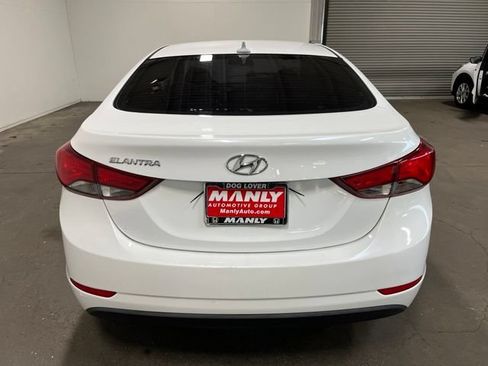 Used 2016 Hyundai Elantra SE FWD image 4