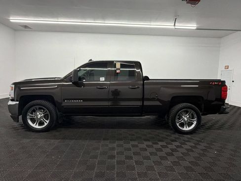 Used 2018 Chevrolet Silverado 1500 LT w/ All Star Edition AWD/4WD image 2