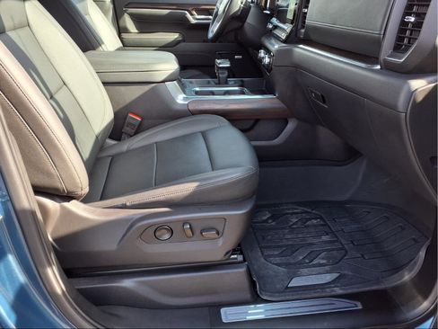 Used 2024 GMC Sierra 1500 SLT w/ SLT Premium Package image 25