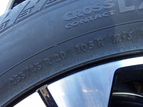 New 2026 Volvo XC60 B5 Plus w/ Protection Package Premier image 28