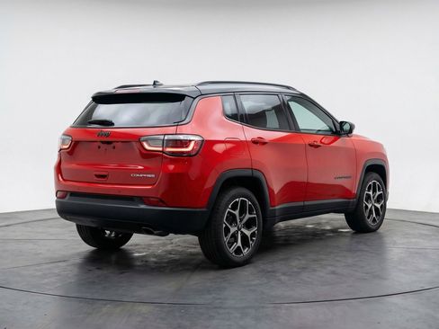 Used 2025 Jeep Compass Limited AWD/4WD image 9