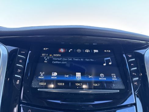 Used 2019 Cadillac Escalade Luxury image 25