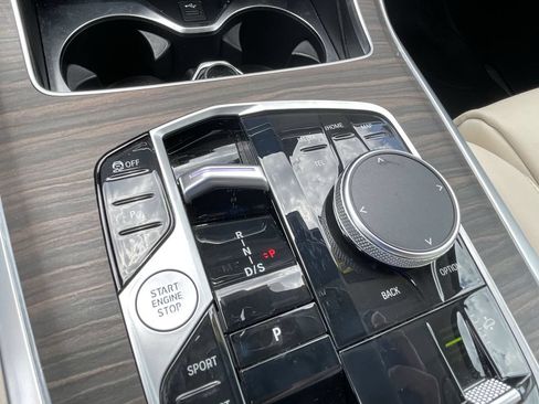Used 2023 BMW X7 xDrive40i w/ Premium Package AWD/4WD image 15