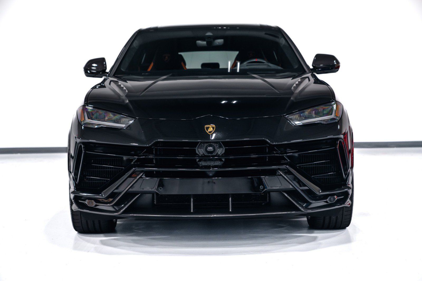 Used 2024 Lamborghini Urus Performante AWD/4WD image 3