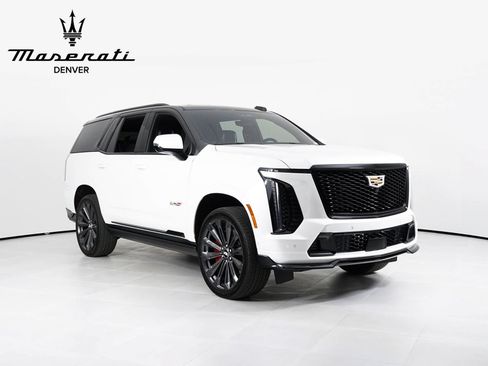 Used 2025 Cadillac Escalade V AWD/4WD image 10