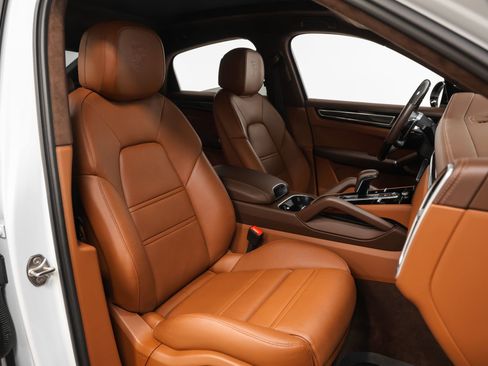 Certified 2023 Porsche Cayenne GTS image 30