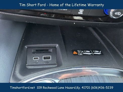 Used 2023 Buick Enclave Essence AWD/4WD image 18