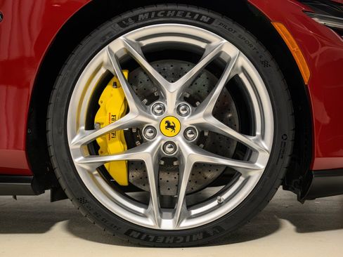Certified 2022 Ferrari Roma RWD image 12
