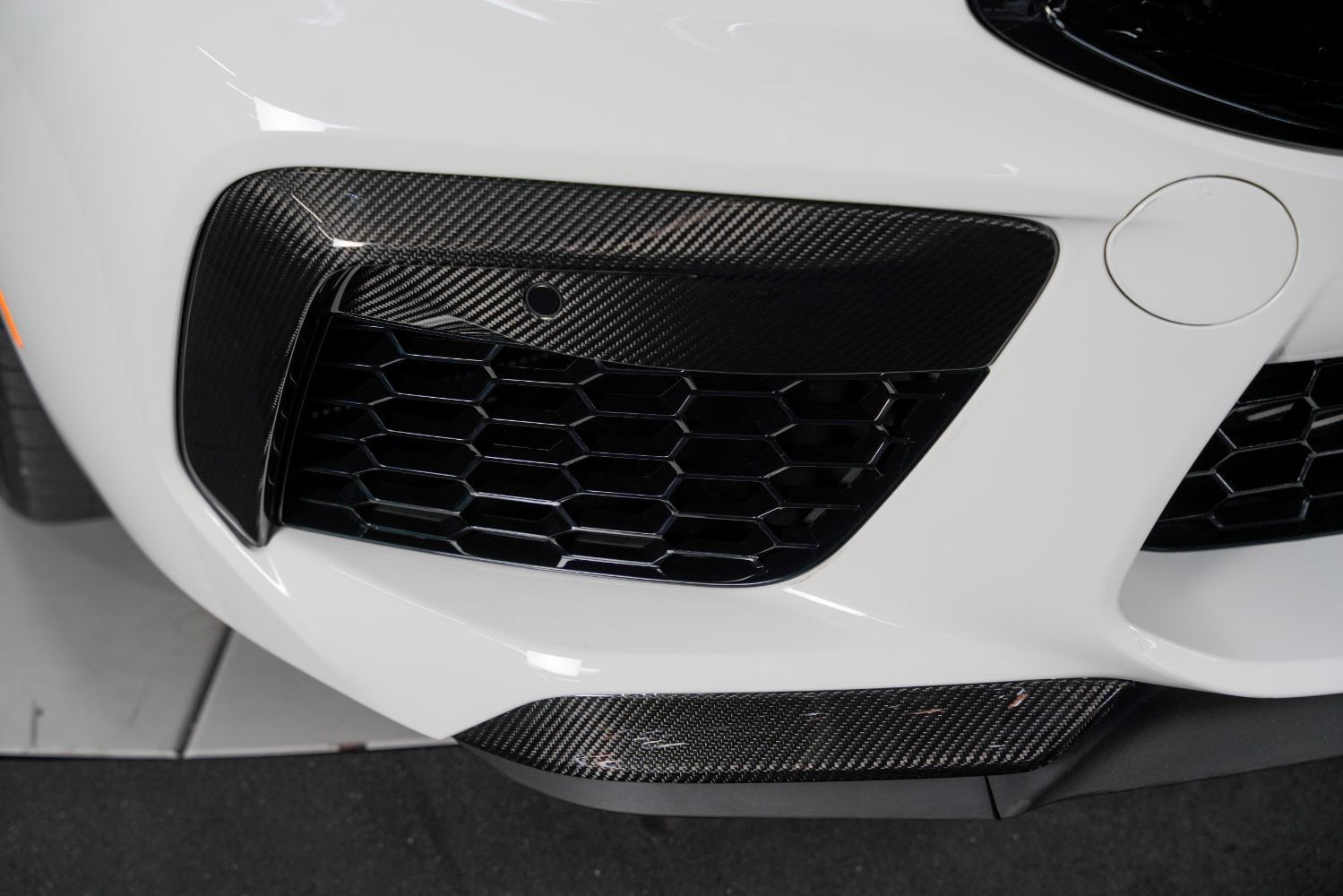 Used 2025 BMW M8 Competition w/ M Carbon Exterior Package AWD/4WD image 14