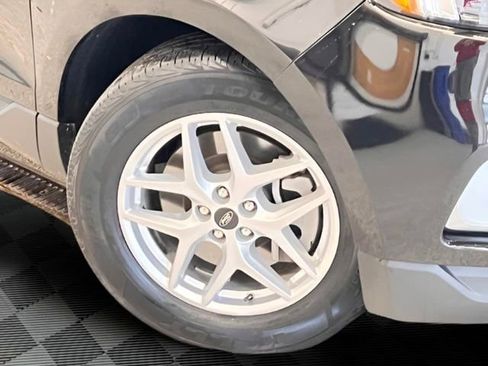 Used 2023 Ford Edge SEL image 29