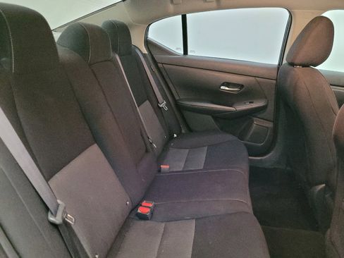 Used 2022 Nissan Sentra SV FWD image 19